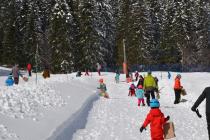 Belle chasse aux œufs pour ce 1er avril! Demain lundi 2 avril, concours de bonhomme de neige